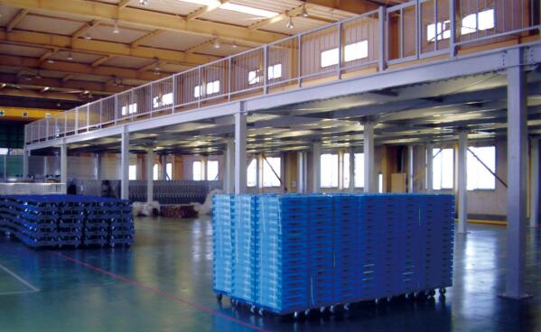 鋼結(jié)構(gòu)平臺(tái)